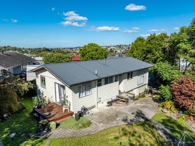 13 Helleur Road, Massey, Waitakere City, Auckland | Tall Poppy 
