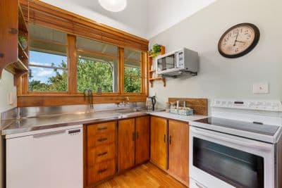 13 Dillons Point Road, Islington, Marlborough, Marlborough | Tall Poppy 