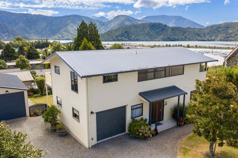 28 Lawrence Street, Havelock, Marlborough