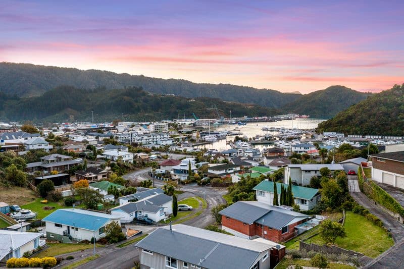 29 Seaview Crescent, Picton, Marlborough