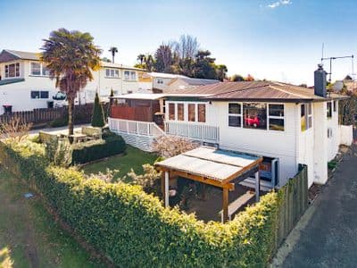25 Robins Road, Judea, Tauranga, Bay of Plenty | Tall Poppy 