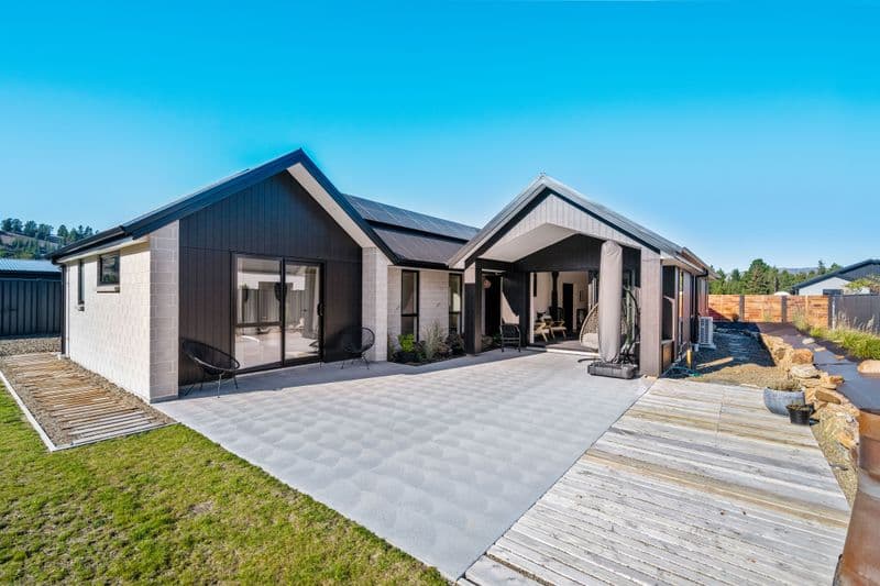 16 Pollock Street, Alexandra, Central Otago