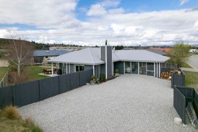 1 Elizabeth Place, Clyde, Central Otago, Otago | Tall Poppy 