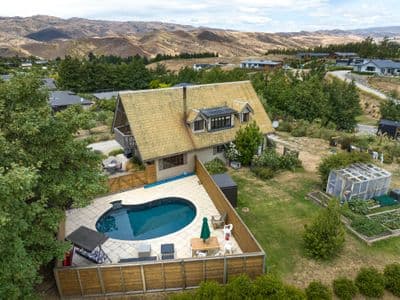 67 Hall Road, Bannockburn, Central Otago, Otago | Tall Poppy 