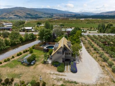 67 Hall Road, Bannockburn, Central Otago, Otago | Tall Poppy 