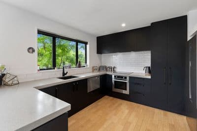 10 Haig Place, Woolston, Christchurch City, Canterbury | Tall Poppy 