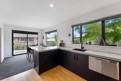 10 Haig Place, Woolston, Christchurch City, Canterbury | Tall Poppy 