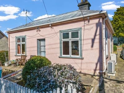 16 Scotia Street, Port Chalmers, Dunedin City, Otago | Tall Poppy 