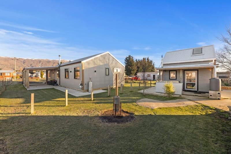 4 Bank Avenue, Middlemarch, Dunedin City, Otago | Tall Poppy 