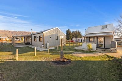 4 Bank Avenue, Middlemarch, Dunedin City, Otago | Tall Poppy 