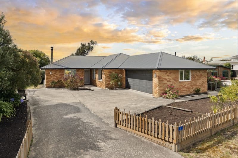 11 Palmer Place, Taieri Mouth, Clutha