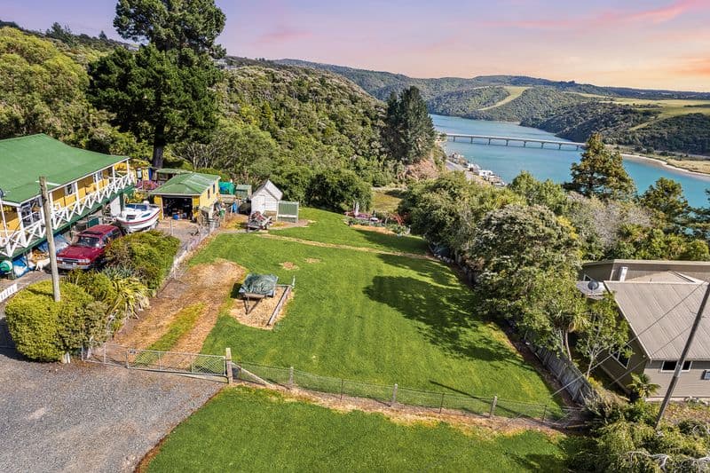 45 Sheffield Street, Taieri Mouth, Clutha