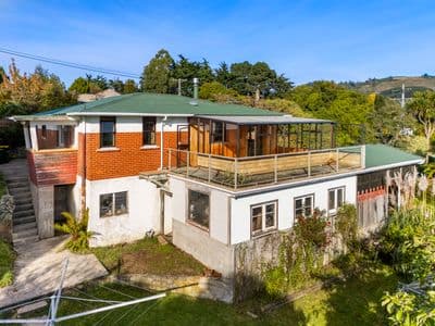 33 District Road, Roseneath, Dunedin City, Otago | Tall Poppy 