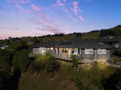 25 Glendermid Close, Sawyers Bay, Dunedin City, Otago | Tall Poppy 