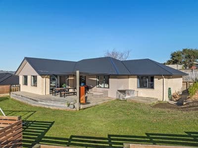 18 Goddard Way, Sawyers Bay, Dunedin City, Otago | Tall Poppy 