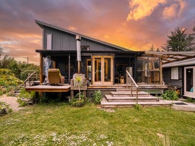 8 Beach Road, Long Beach, Dunedin City, Otago | Tall Poppy 