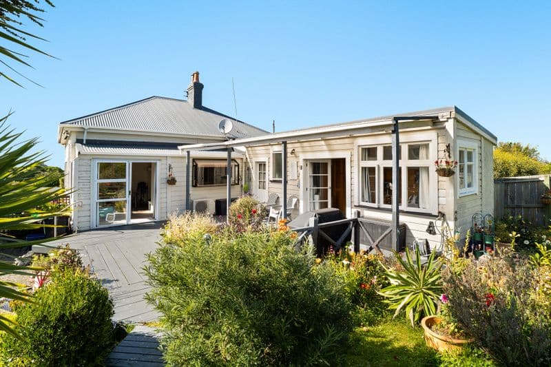 1000 Brighton Road, Brighton, Dunedin City, Otago | Tall Poppy 