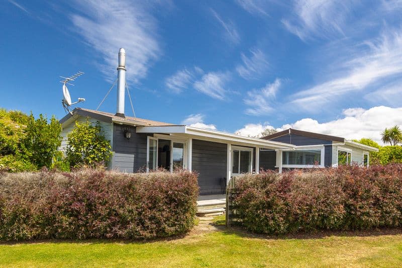 2 Palmer Place, Taieri Mouth, Clutha, Otago | Tall Poppy 