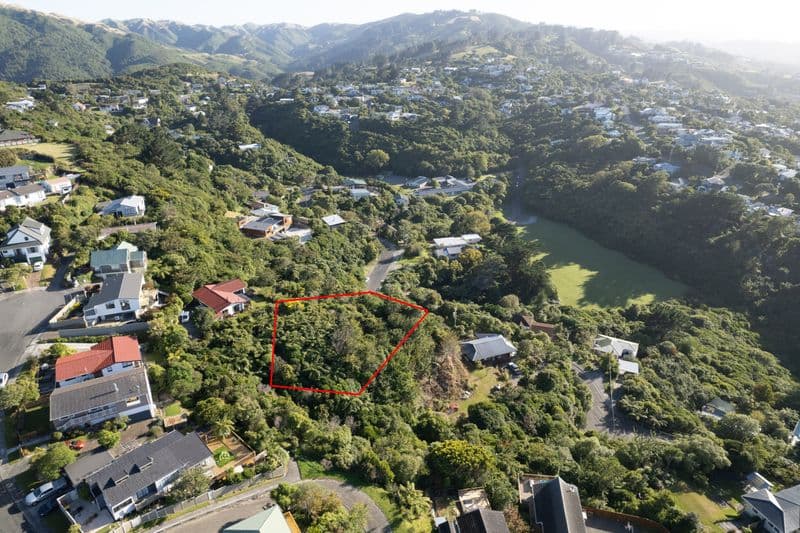 131 - 133 Miromiro Road, Normandale, Lower Hutt City