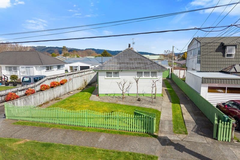 17 Stephen Street, Trentham, Upper Hutt City
