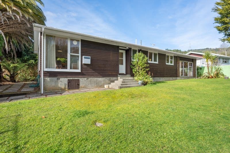 412 Stokes Valley Road, Stokes Valley, Lower Hutt City, Wellington | Tall Poppy 