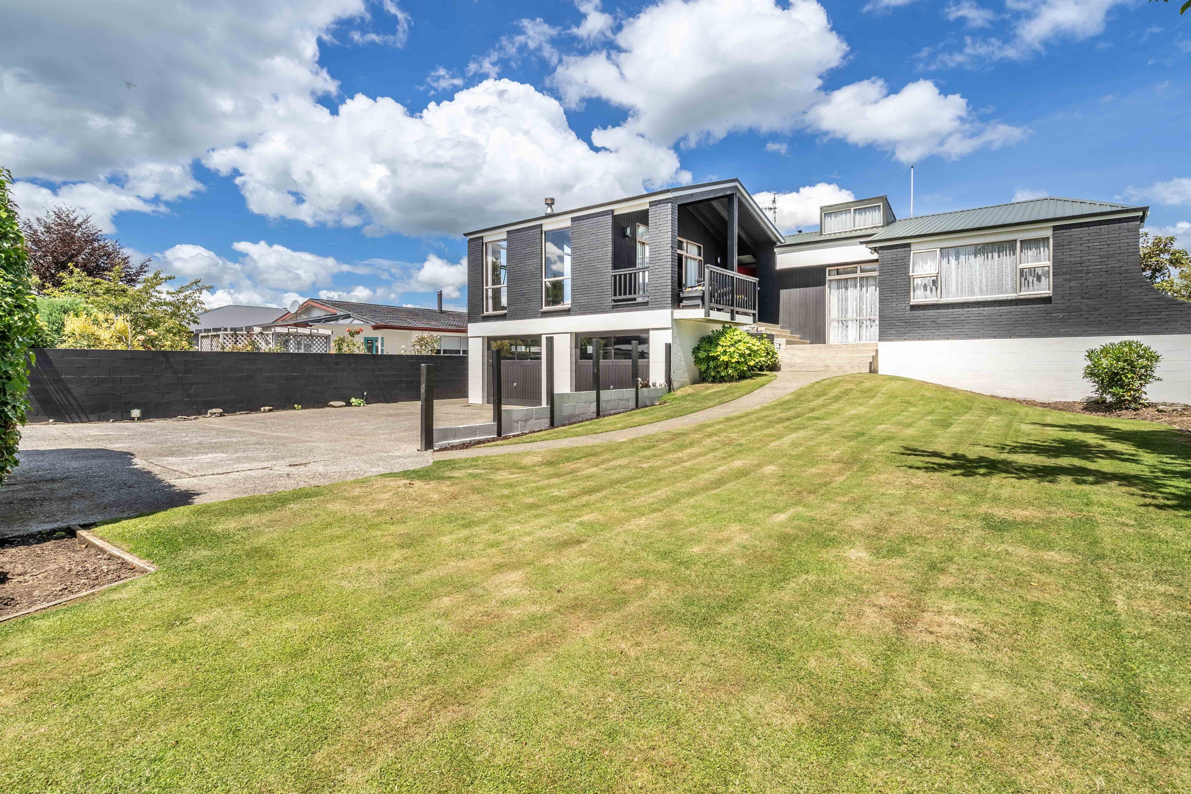 53 Albert Street, Gladstone, Invercargill City, Southland | Tall Poppy 