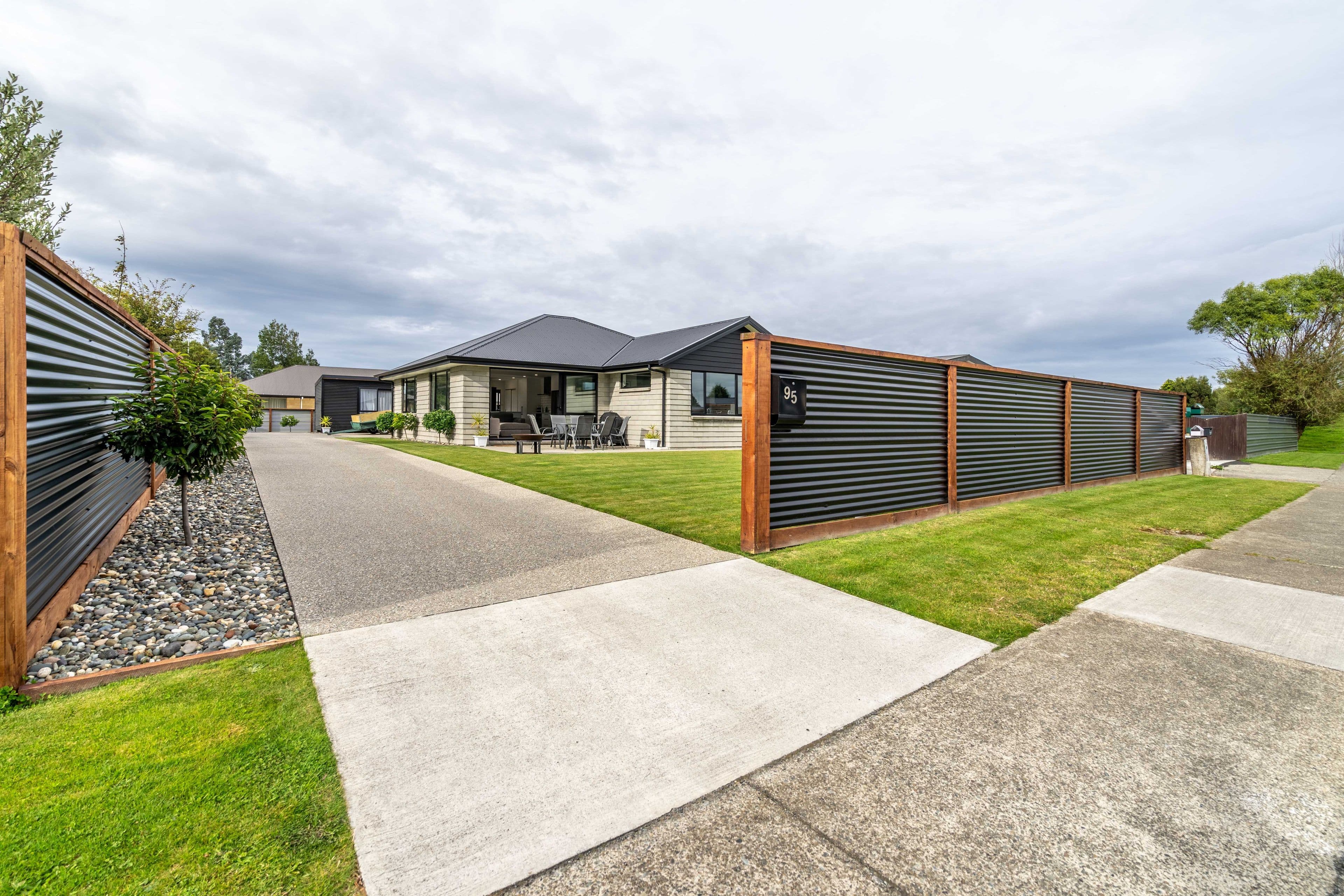 95 Vernon Street, Kingswell, Invercargill City, Southland | Tall Poppy 