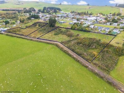 27 Leithen Street, Nightcaps, Southland, Southland | Tall Poppy 