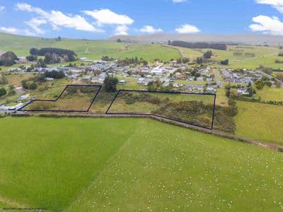 27 Leithen Street, Nightcaps, Southland, Southland | Tall Poppy 
