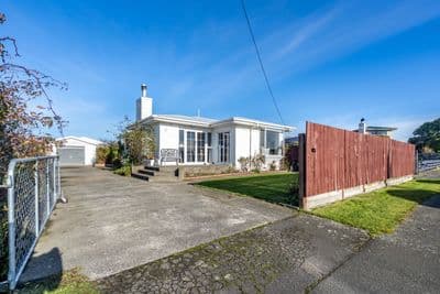137 Bay Road, Grasmere, Invercargill, Southland | Tall Poppy 
