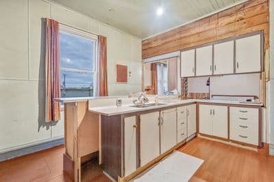 23 Ferry Street, Wyndham, Southland, Southland | Tall Poppy 