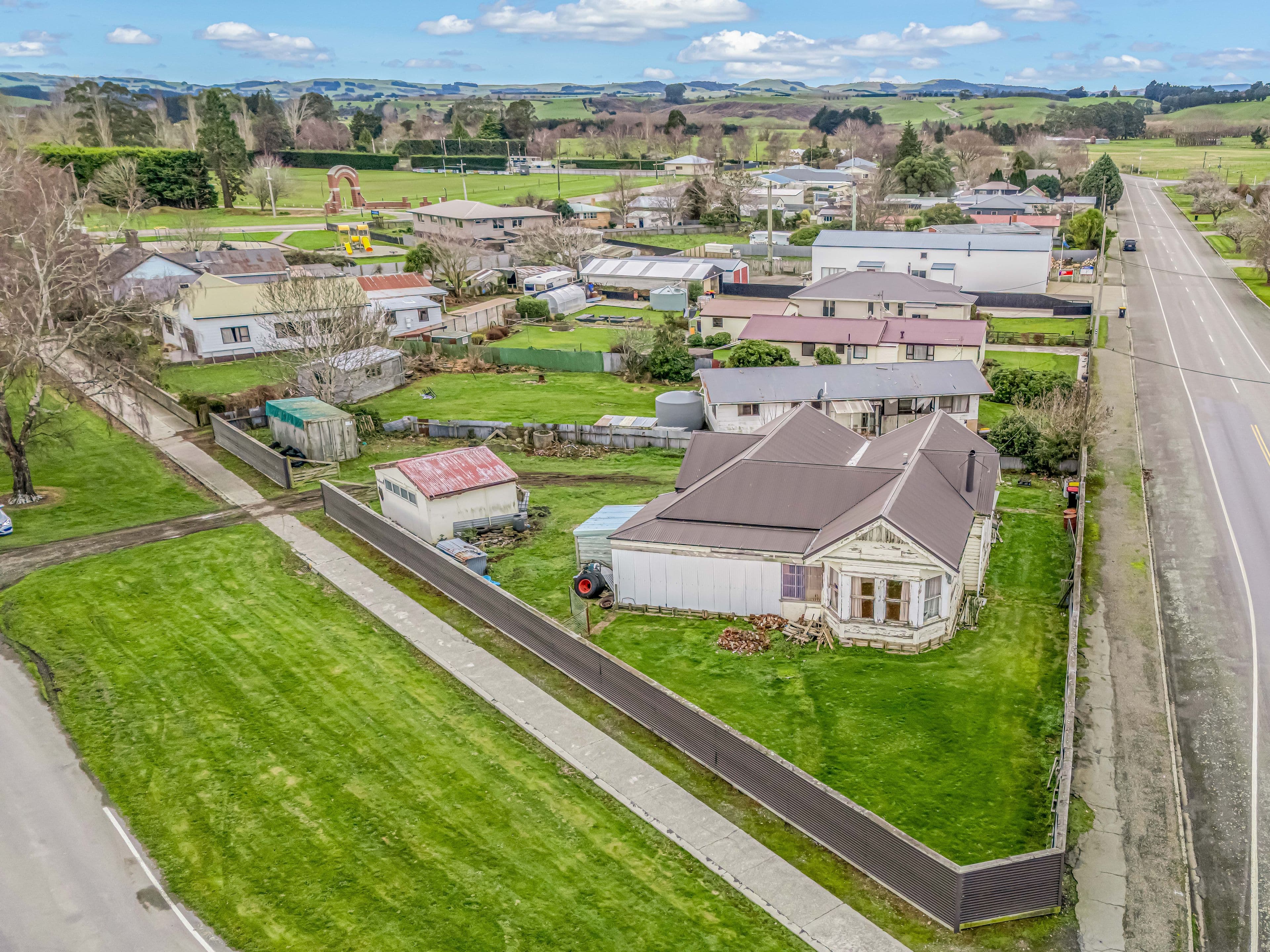 23 Ferry Street, Wyndham, Southland, Southland | Tall Poppy 