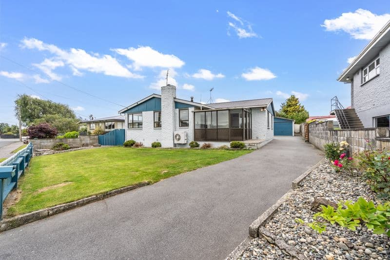 52 Edinburgh Crescent, Waikiwi, Invercargill City, Southland | Tall Poppy 