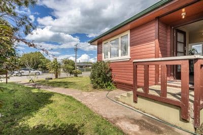 43 Severn Street, Clifton, Invercargill City, Southland | Tall Poppy 