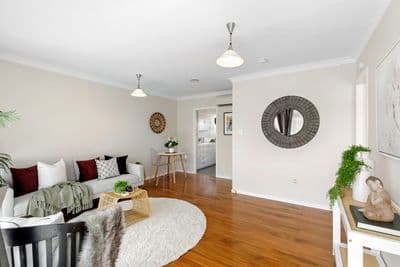 2/1 Saulbrey Grove, Woburn, Lower Hutt City, Wellington | Tall Poppy 