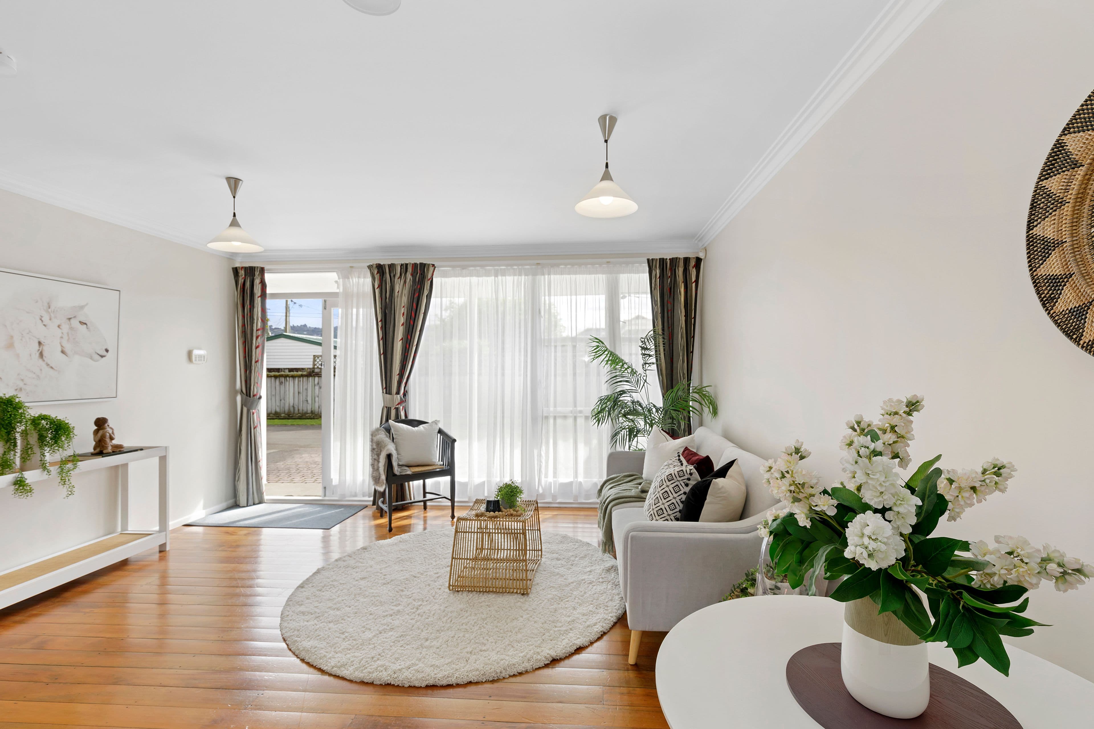2/1 Saulbrey Grove, Woburn, Lower Hutt City, Wellington | Tall Poppy 
