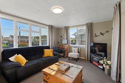 21 Avro Crescent, Hornby, Christchurch City, Canterbury | Tall Poppy 