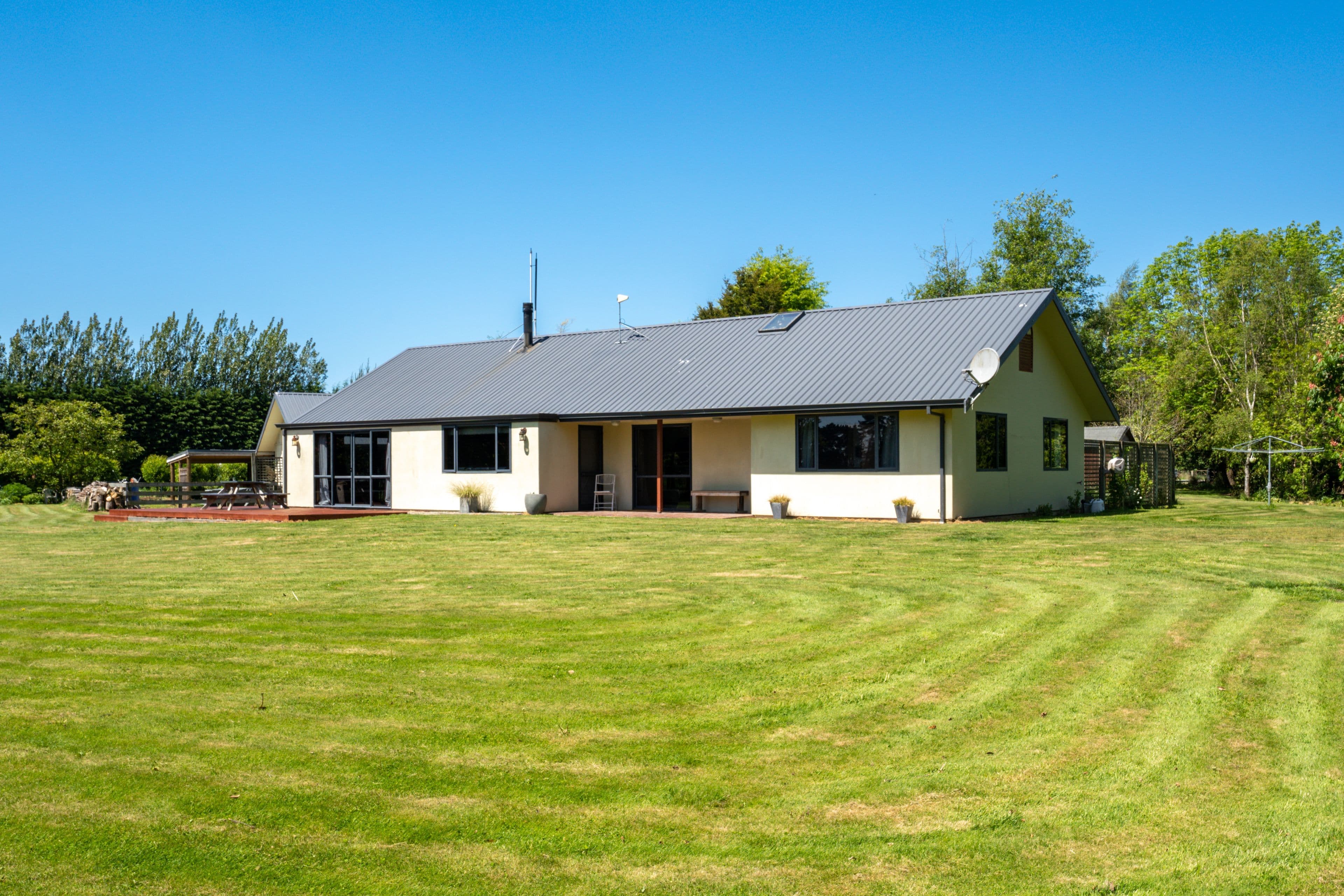 354 Hilderthorpe Road, Oamaru, Waitaki, Otago | Tall Poppy 