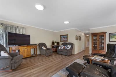 3 Edens Road, Hope, Tasman, Nelson | Tall Poppy 