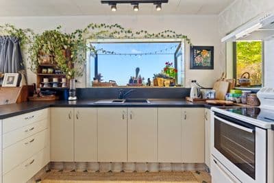 149 Vanguard Street, Nelson South, Nelson, Nelson | Tall Poppy 