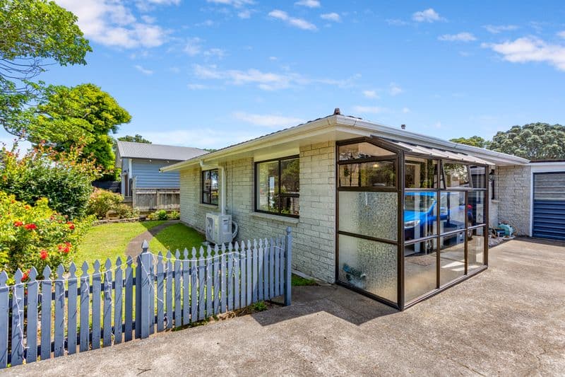 3 Bell Street, Welbourn, New Plymouth, Taranaki | Tall Poppy 