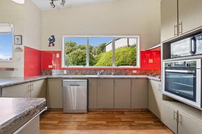 245 Frankley Road, Frankleigh Park, New Plymouth, Taranaki | Tall Poppy 