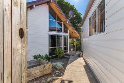 14 Fairfax Terrace, Frankleigh Park, New Plymouth, Taranaki | Tall Poppy 
