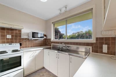 2/4 Severn Place, Spotswood, New Plymouth, Taranaki | Tall Poppy 