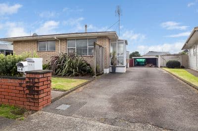 2/4 Severn Place, Spotswood, New Plymouth, Taranaki | Tall Poppy 