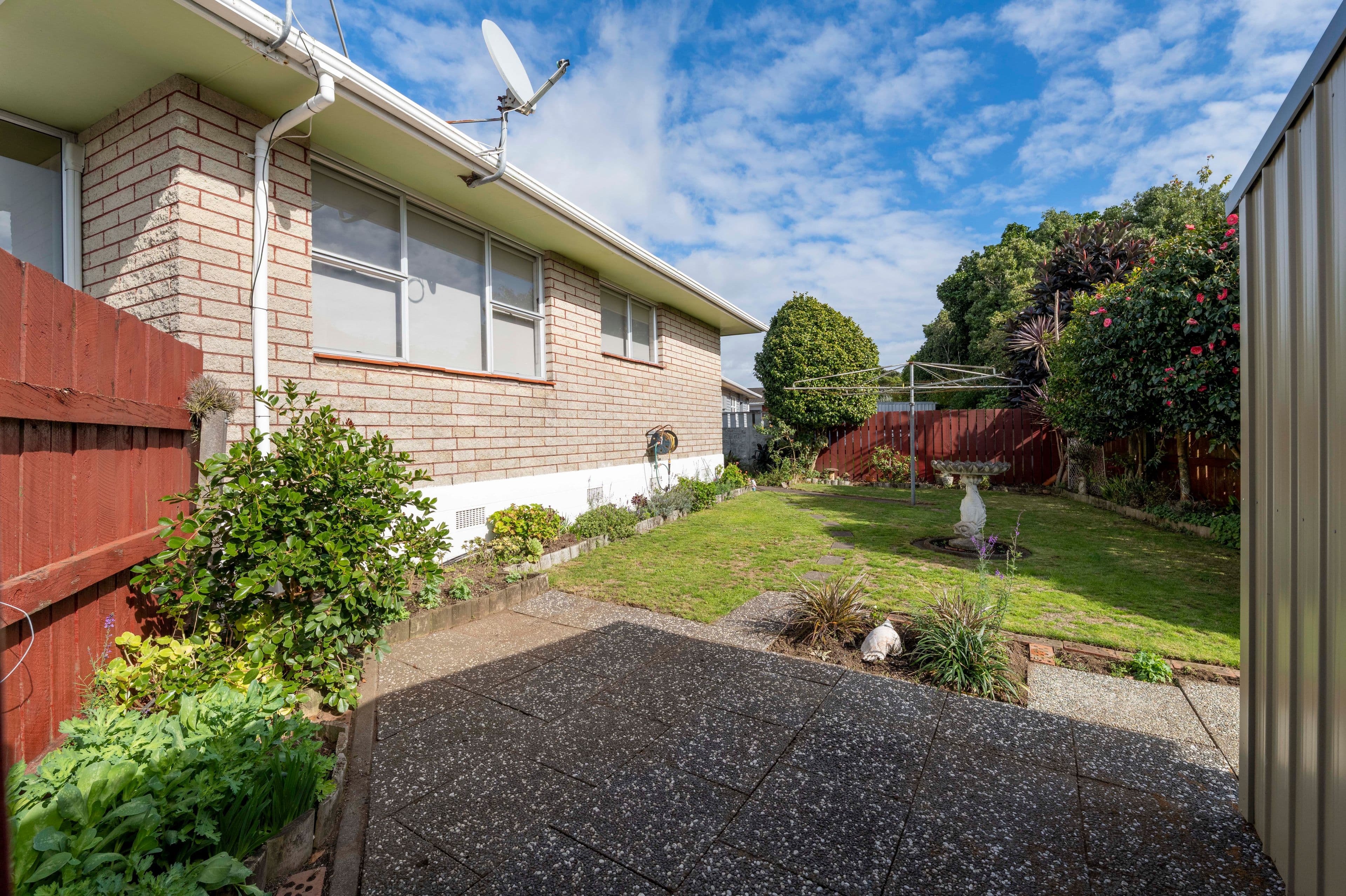 2/4 Severn Place, Spotswood, New Plymouth, Taranaki | Tall Poppy 