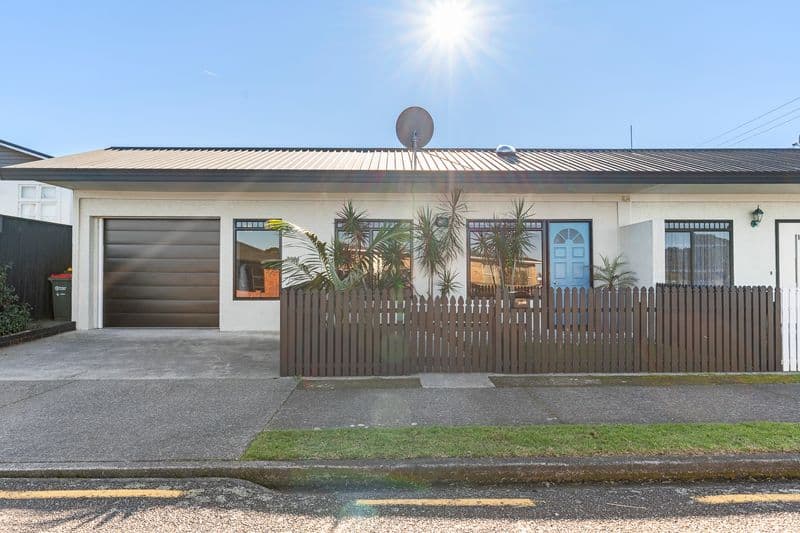 1/39 Clemow Road, Fitzroy, New Plymouth
