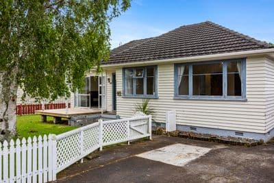12 Pembroke Street, Westown, New Plymouth, Taranaki | Tall Poppy 