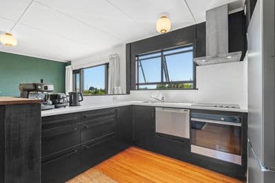 70 Saxton Road, Upper Vogeltown, New Plymouth, Taranaki | Tall Poppy 