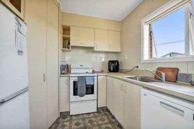 38 Clemow Road, Fitzroy, New Plymouth, Taranaki | Tall Poppy 